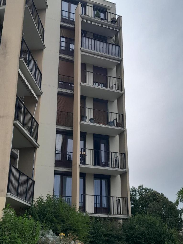 Chambre Confort Dans T3 Joué-lés-Tours Exterior foto